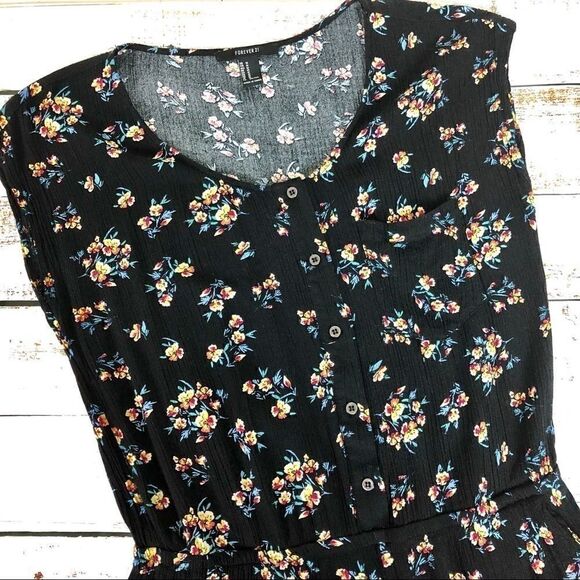 Forever 21 Floral Romper - Size M - Picture 3 of 7